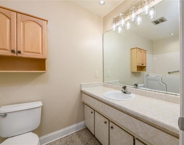907 Hillside Terrace - Photo Thumbnail 26