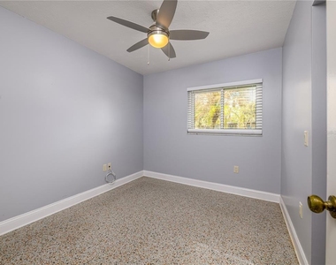 907 Hillside Terrace - Photo Thumbnail 24