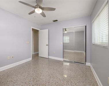 907 Hillside Terrace - Photo Thumbnail 23