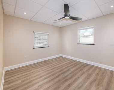 907 Hillside Terrace - Photo Thumbnail 18