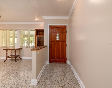 907 Hillside Terrace - Photo Thumbnail 4