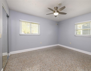 907 Hillside Terrace - Photo Thumbnail 22