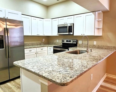 2700 Penzance Street - Photo Thumbnail 10