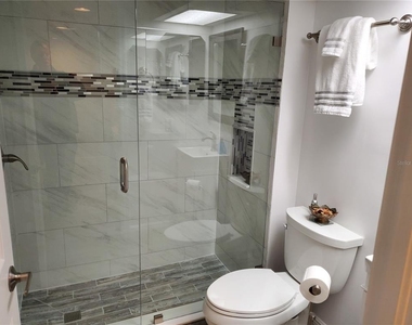 6650 Sunset Way - Photo Thumbnail 12