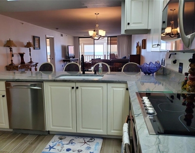 6650 Sunset Way - Photo Thumbnail 14