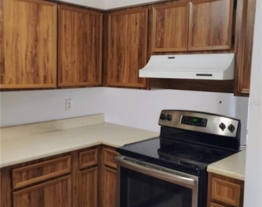6 Lake Villa Way - Photo Thumbnail 2