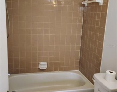 6 Lake Villa Way - Photo Thumbnail 10