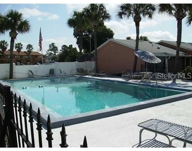 6 Lake Villa Way - Photo Thumbnail 6
