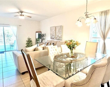 5003 Royal Point Avenue - Photo Thumbnail 4
