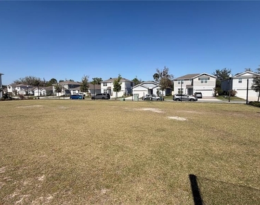 5003 Royal Point Avenue - Photo Thumbnail 17