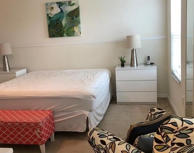 921 Las Fuentes Drive - Photo Thumbnail 9