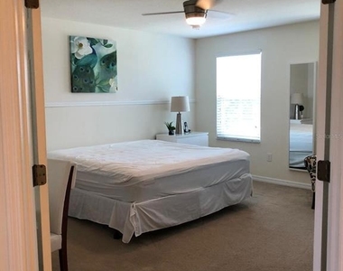 921 Las Fuentes Drive - Photo Thumbnail 14