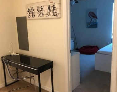921 Las Fuentes Drive - Photo Thumbnail 8