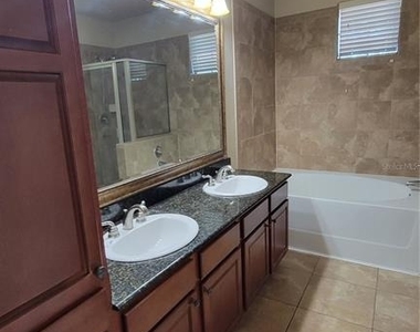 914 Charo Parkway - Photo Thumbnail 17