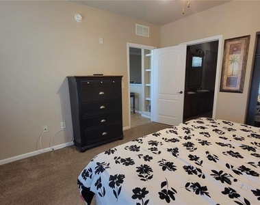 914 Charo Parkway - Photo Thumbnail 14
