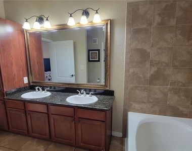 914 Charo Parkway - Photo Thumbnail 19