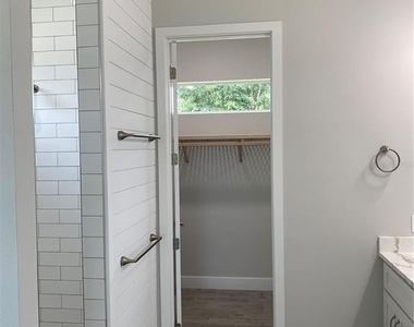 23466 Garrett Avenue - Photo Thumbnail 16