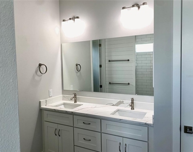 23466 Garrett Avenue - Photo Thumbnail 14