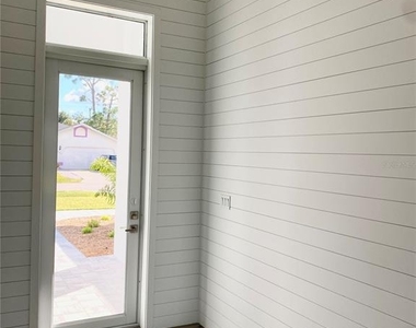 23466 Garrett Avenue - Photo Thumbnail 5