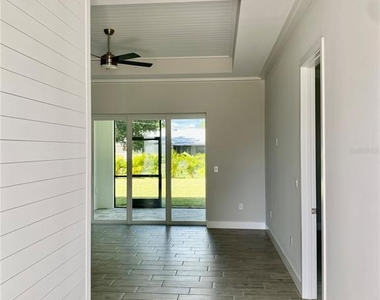 23466 Garrett Avenue - Photo Thumbnail 4