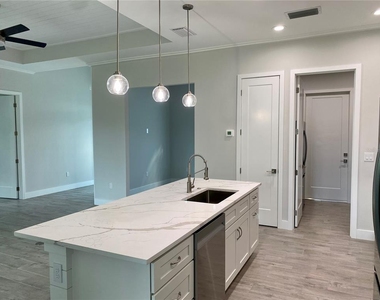 23466 Garrett Avenue - Photo Thumbnail 9