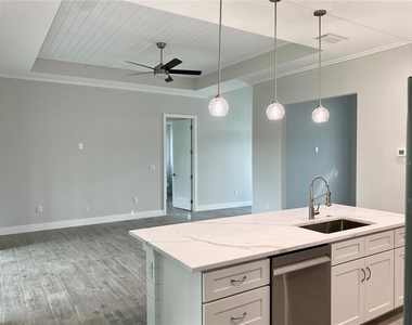 23466 Garrett Avenue - Photo Thumbnail 10