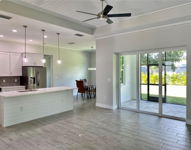 23466 Garrett Avenue - Photo Thumbnail 6
