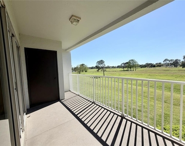 13839 Fairway Island Drive - Photo Thumbnail 8