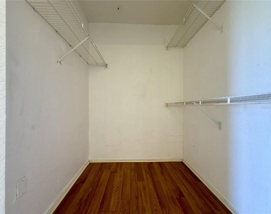 13839 Fairway Island Drive - Photo Thumbnail 15