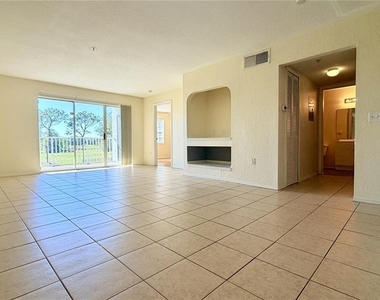 13839 Fairway Island Drive - Photo Thumbnail 5