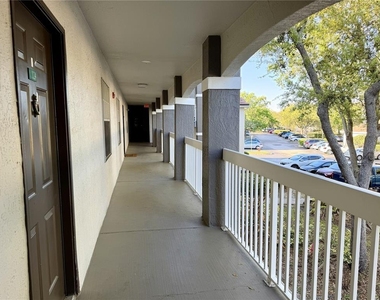 13839 Fairway Island Drive - Photo Thumbnail 22