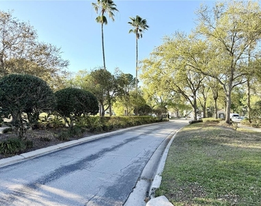 13839 Fairway Island Drive - Photo Thumbnail 32
