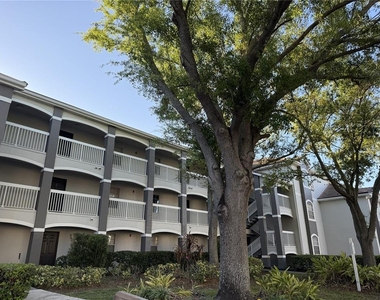 13839 Fairway Island Drive - Photo Thumbnail 2