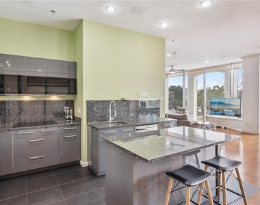 151 E Washington Street - Photo Thumbnail 13