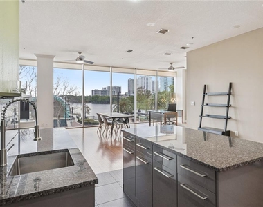 151 E Washington Street - Photo Thumbnail 12
