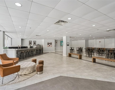 151 E Washington Street - Photo Thumbnail 5