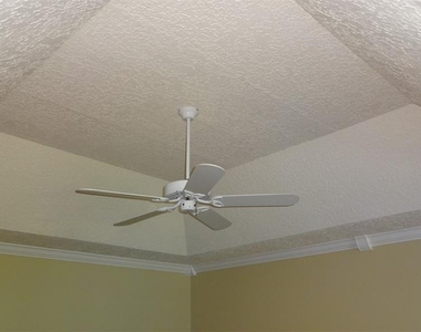 1144 Delaney Avenue - Photo Thumbnail 3