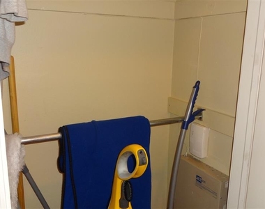 1144 Delaney Avenue - Photo Thumbnail 11