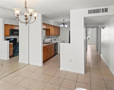 530 Orange Drive - Photo Thumbnail 5