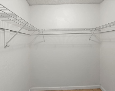 530 Orange Drive - Photo Thumbnail 20