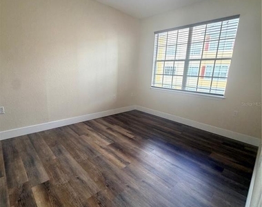 8137 Claire Ann Drive - Photo Thumbnail 15