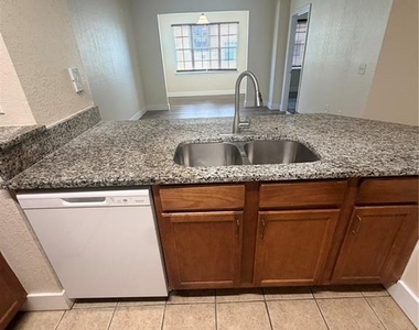 8137 Claire Ann Drive - Photo Thumbnail 6