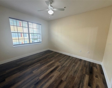8137 Claire Ann Drive - Photo Thumbnail 9