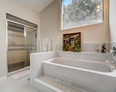 7233 Branchtree Drive - Photo Thumbnail 24