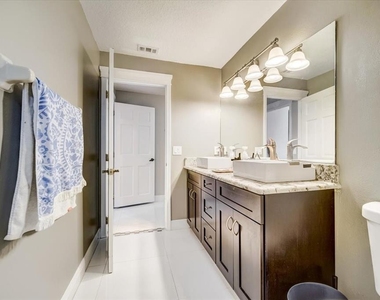 7233 Branchtree Drive - Photo Thumbnail 33