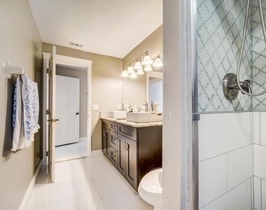 7233 Branchtree Drive - Photo Thumbnail 32