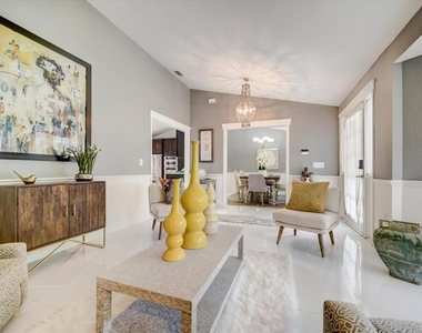 7233 Branchtree Drive - Photo Thumbnail 8