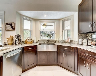 7233 Branchtree Drive - Photo Thumbnail 16