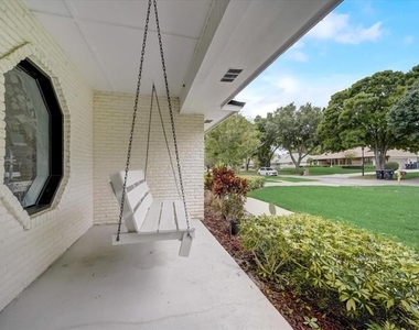 7233 Branchtree Drive - Photo Thumbnail 4