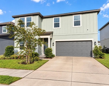 2077 Derwent Drive - Photo Thumbnail 1